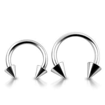 Piercing - podkova s hroty, tl. 1,6 mm (1,6 x 12 mm, 5 x 5 mm)