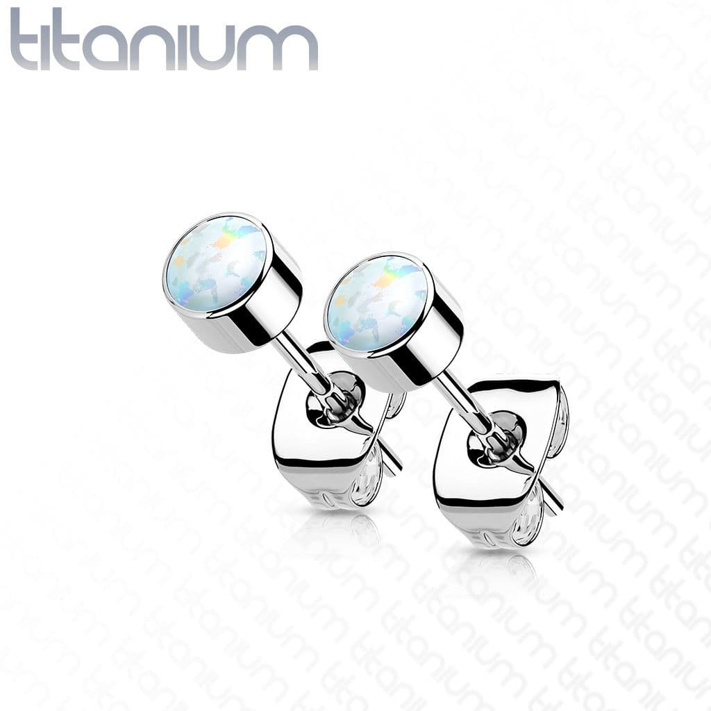 Titanové náušnice s kulatým opálem 4 mm