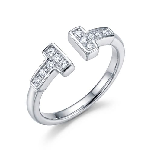 Moderní stříbrný prsten s čirými zirkony STRP0685F